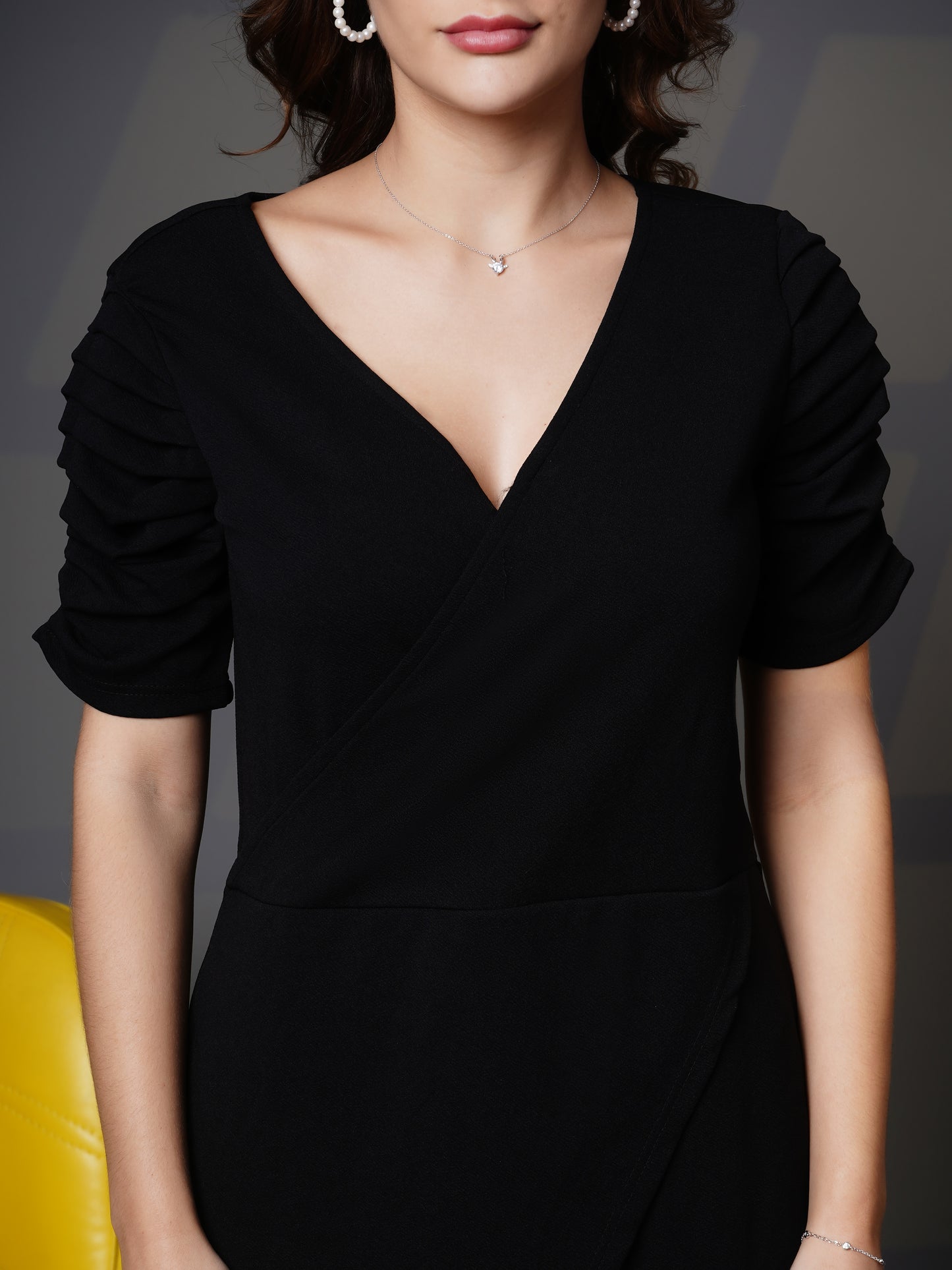 Tulip hem gather sleeves dress